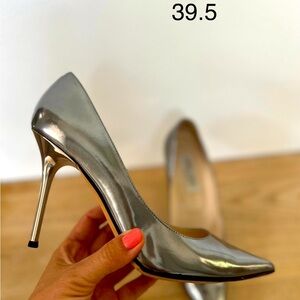 Jimmy Choo silver pumps pointed toe 39.5 eu